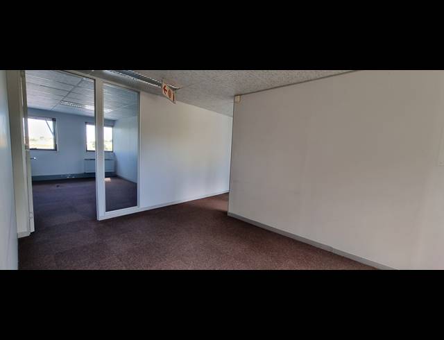 313.50M² OFFICE TO LET IN RANDJESPARK